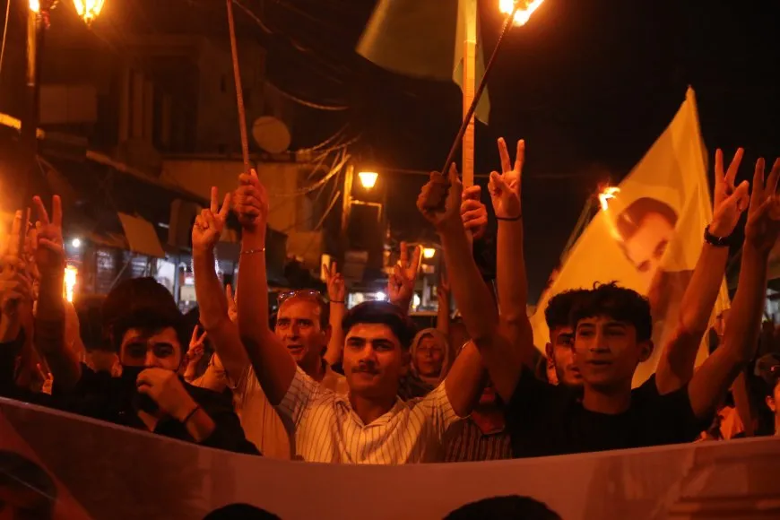 Ciwanên Cizîrê bi meşên meşaleyî komploya li dijî Rêber Apo şermezar kir