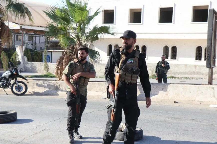 Ji bilî 2 rêyên peyayî rêyên Şêxmeqsûd û Eşrefiyê girtî ne