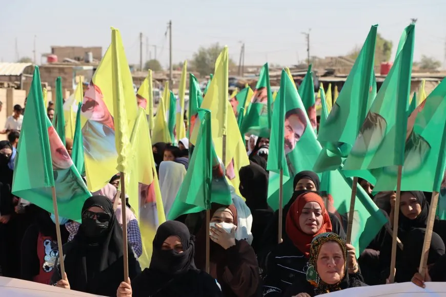 Bi hezaran kesî got ‘Bê Serok jiyan nabe’