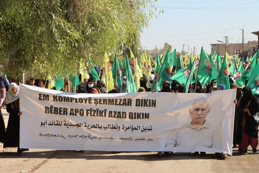 Bi hezaran kesî got ‘Bê Serok jiyan nabe’