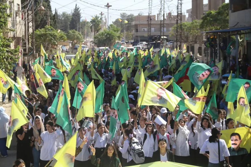 Bi hezaran kesî got ‘Bê Serok jiyan nabe’