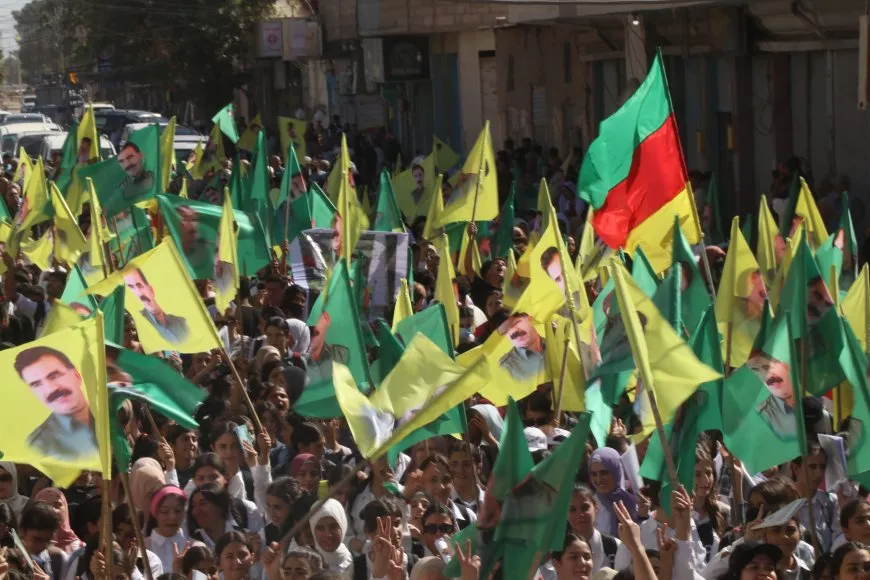 Bi hezaran kesî got ‘Bê Serok jiyan nabe’