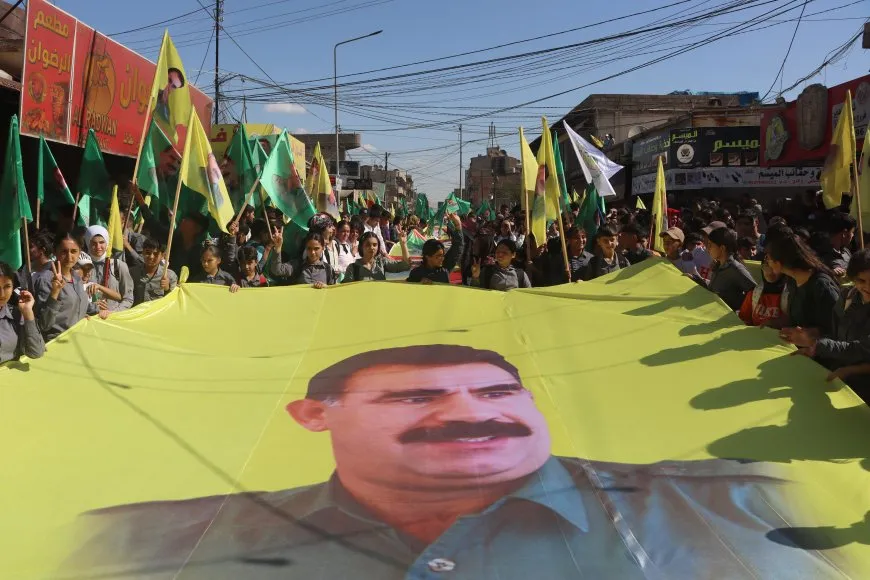 Bi hezaran kesî got ‘Bê Serok jiyan nabe’