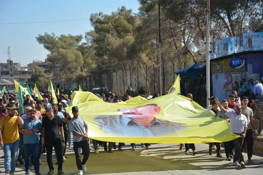 Bi hezaran kesî got ‘Bê Serok jiyan nabe’