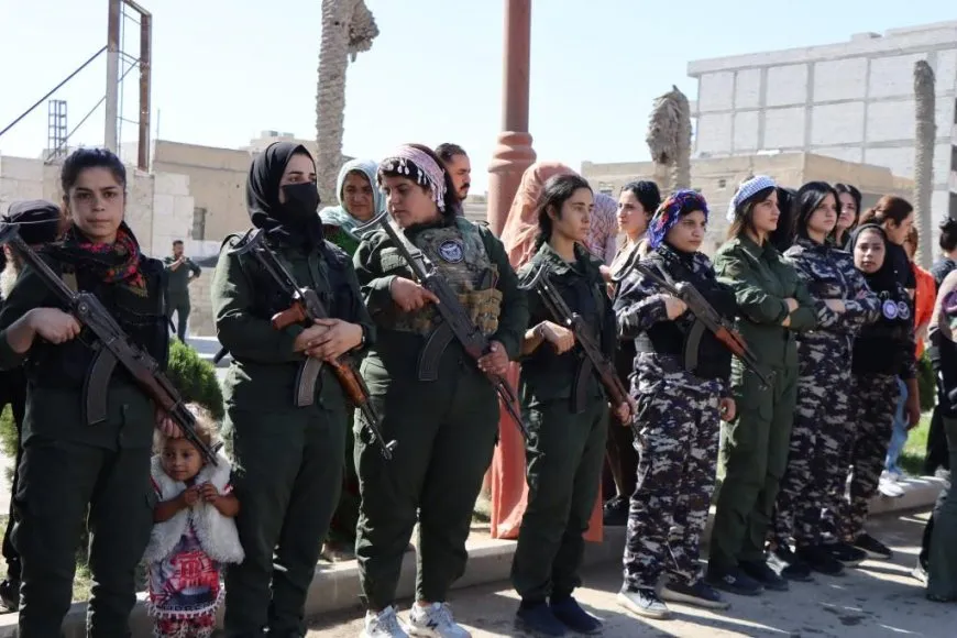 Bi meşekê piştgirî dan banga aştiyê ya Rêber Abdullah Ocalan