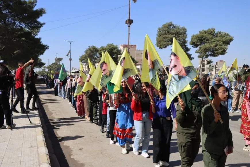 Bi meşekê piştgirî dan banga aştiyê ya Rêber Abdullah Ocalan