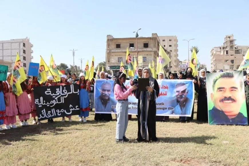 Jinên ji Reqayê bi çalakiyekê daxwaza azadiya Rêber Apo kir