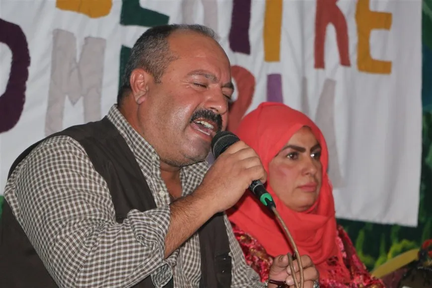 Li Hesekê şevbuhêrkek mûzîk û helbestê