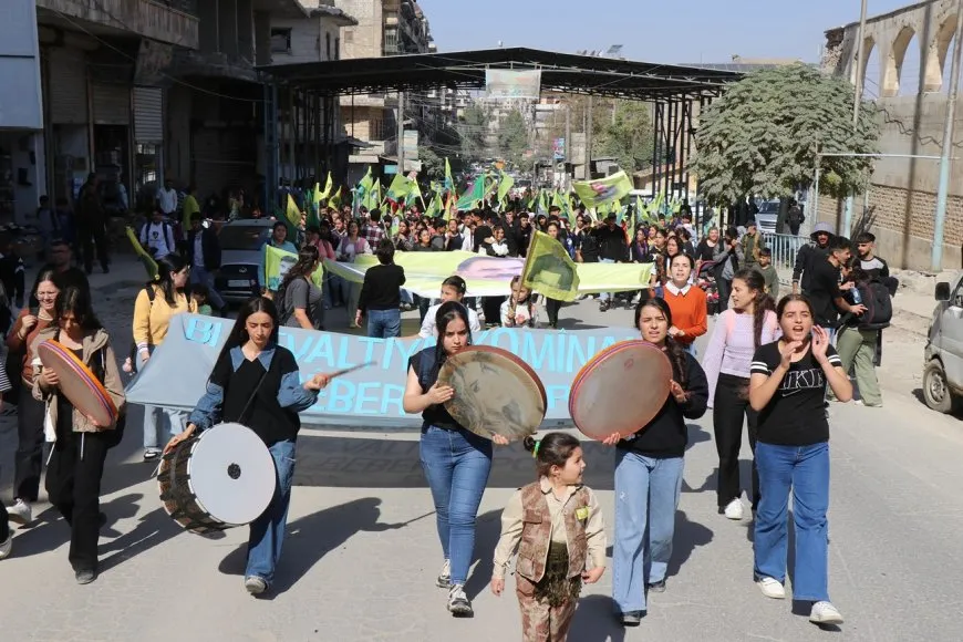 Jinên Ciwan ên  Helebê azadiya fîzîkî ya Rêber APO xwestin