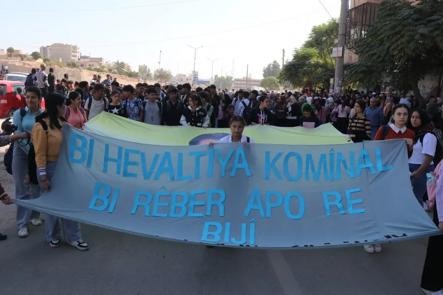 Jinên Ciwan ên  Helebê azadiya fîzîkî ya Rêber APO xwestin