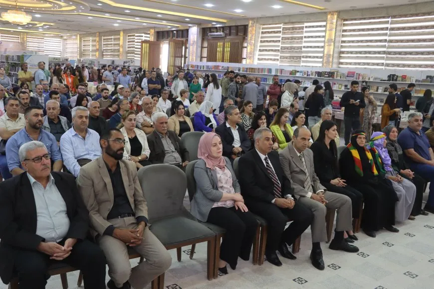 Pêşangeha Şehîd Herekol dest pê kir