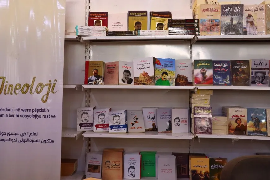 Di pêşangeha pirtûkan de beşa taybet a berhemên Rêber Abdullah Ocalan
