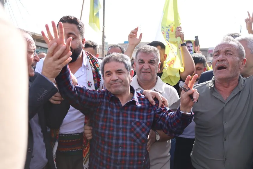 Xelkê Cizîrê têkoşer Sadiq Badiyan piştî 30 salan ji girtinê pêşwazî kir