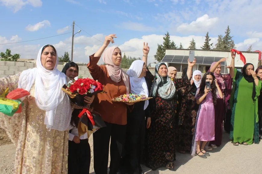 Xelkê Cizîrê têkoşer Sadiq Badiyan piştî 30 salan ji girtinê pêşwazî kir