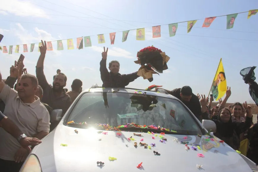 Xelkê Cizîrê têkoşer Sadiq Badiyan piştî 30 salan ji girtinê pêşwazî kir
