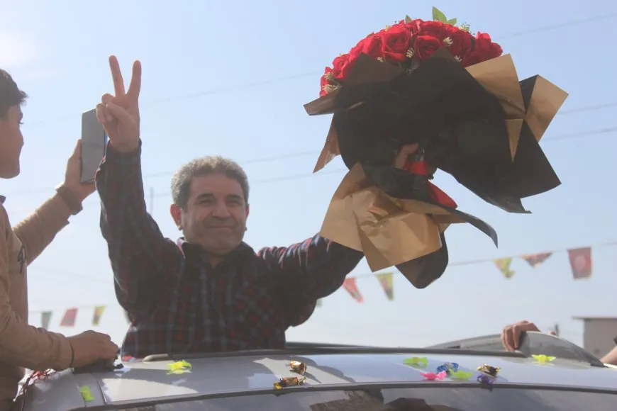 Xelkê Cizîrê têkoşer Sadiq Badiyan piştî 30 salan ji girtinê pêşwazî kir