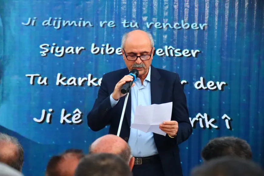 Helbestvan Cegerxwîn li ser gora xwe hat bibîranîn