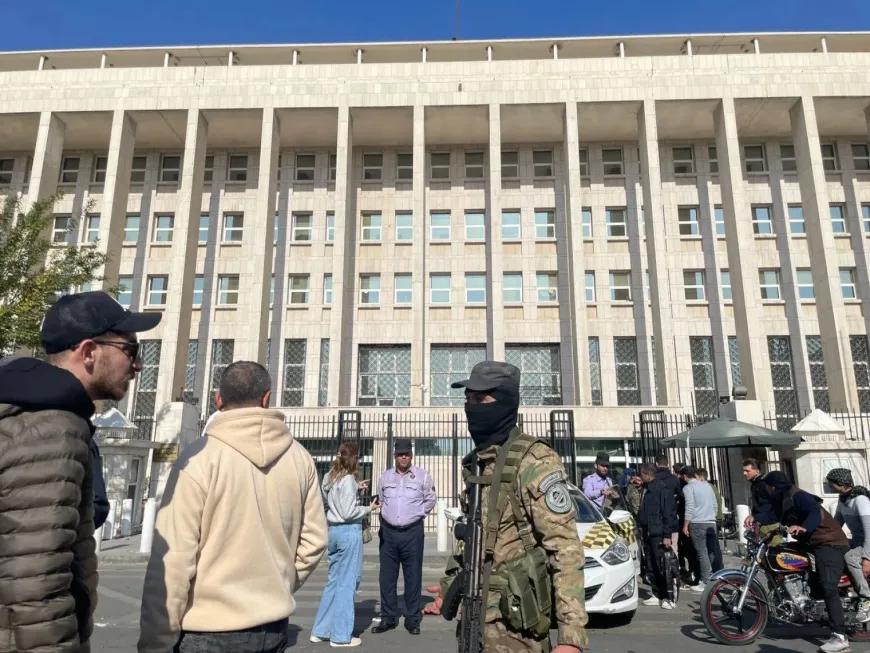Hikumeta veguhêz karmendan neçarî îstîfayê dike