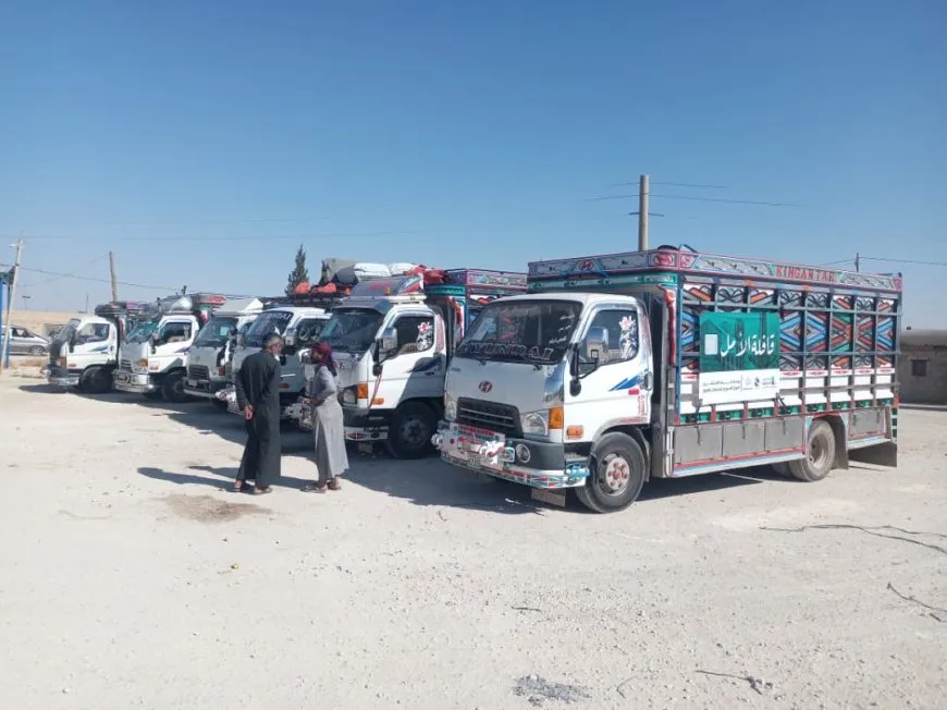 Ji kampa Holê 55 kes ber bi warê xwe ve bi rê ketin