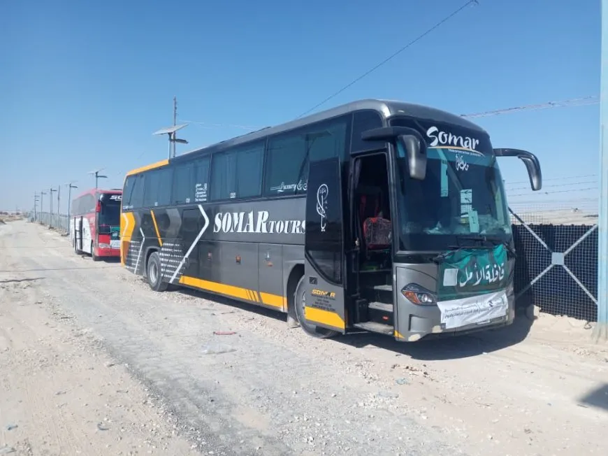 Ji kampa Holê 55 kes ber bi warê xwe ve bi rê ketin