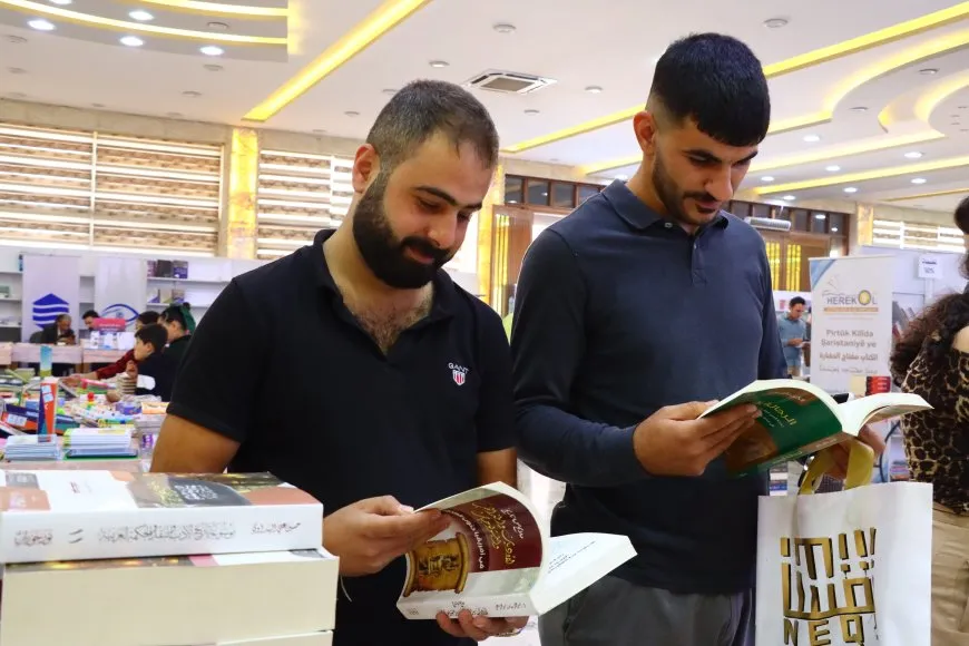 Di pêşengeha Şehîd Herekol de pirtûkên balkêş
