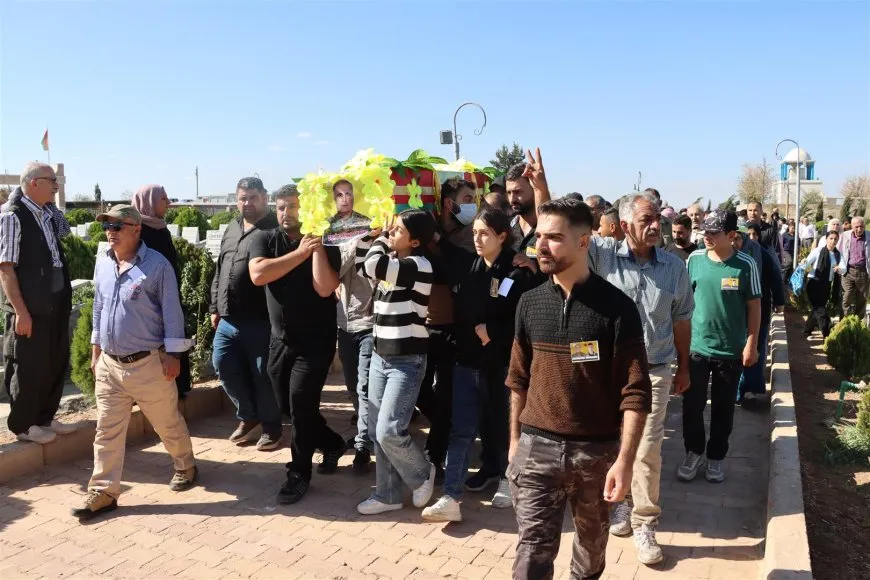 Şêniyên Dêrikê şehîd Rênas Serhed oxir kir