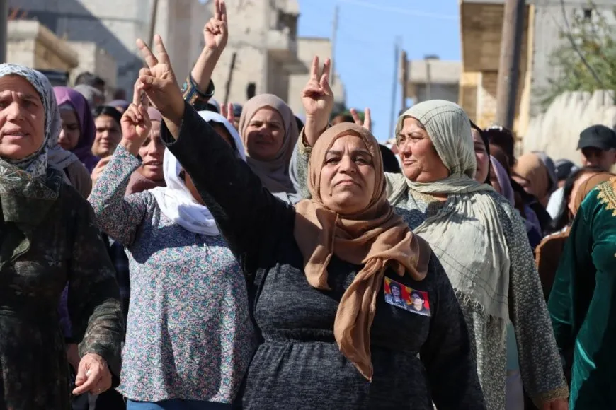 Ji bo şehîd Aze Rojgirav û Hêlîn Kobanê merasîma xiyabî hat lidarxistin