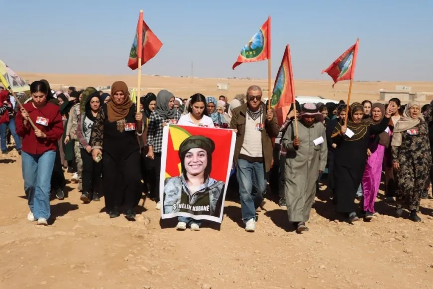 Ji bo şehîd Aze Rojgirav û Hêlîn Kobanê merasîma xiyabî hat lidarxistin