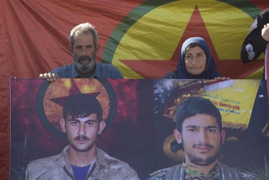 Xelkê Dirbêsiyê sersaxî da malbatên 2 şehîdan