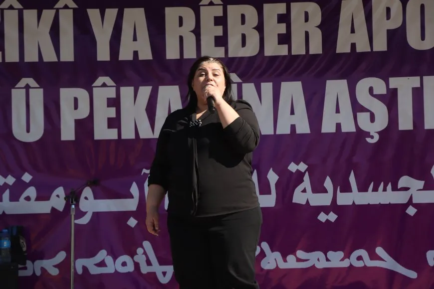Bi hezaran jinên 8 bajarên kantona Cizîrê ji Rêber Apo re azadî xwestin