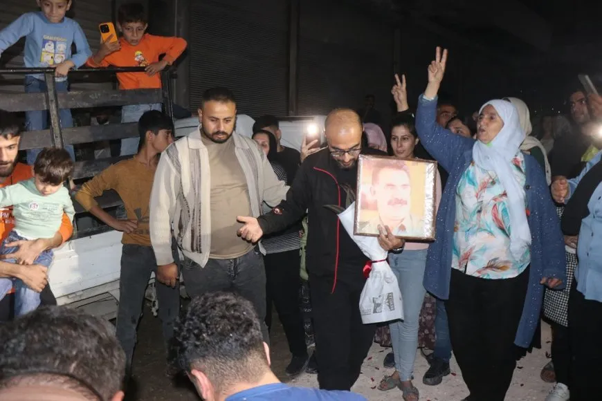 Piştî zêdetirî 30 salî ji girtinê têkoşer Rûav Avrîn gihîşt Şêxmeqsûdê