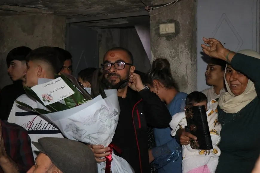 Piştî zêdetirî 30 salî ji girtinê têkoşer Rûav Avrîn gihîşt Şêxmeqsûdê