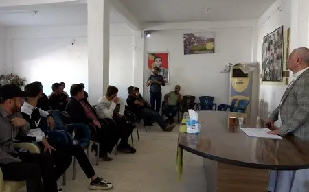 Rûniştinên şîrovekirina Manîfestoya Aştî û Civaka Demokratîk dest pê kirin
