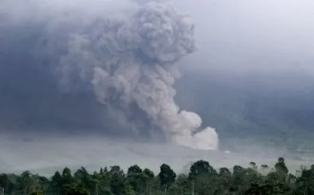 Volkanê Semeru teqiya, hişyarî hatin dayîn