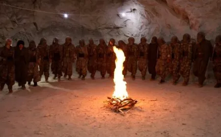Gerîlayên azadiyê Cejna Berxwedana Neteweyî pîroz kirin