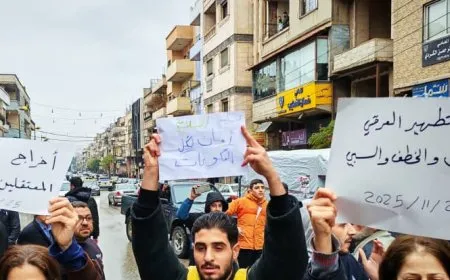 Li herêmên peravê, Hums û Hemayê xwepêşandan