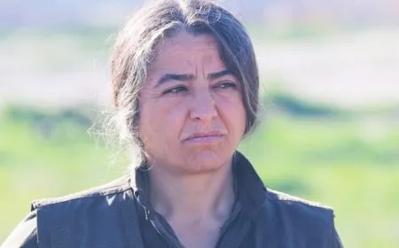 Raperîn Mûnzûr: Jinên Kurd bi saya Rêbertî de  îrade bidest xist