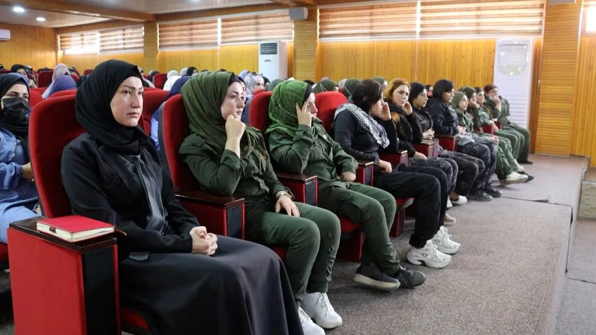 Jinên Zenûbiya civînek girseyî li Dêrazorê organîze kir