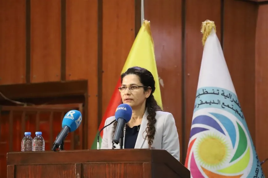 Îlham Ehmed di konferansa Yekitiya Esnafan de girîngî bi nenavendîbûnê da