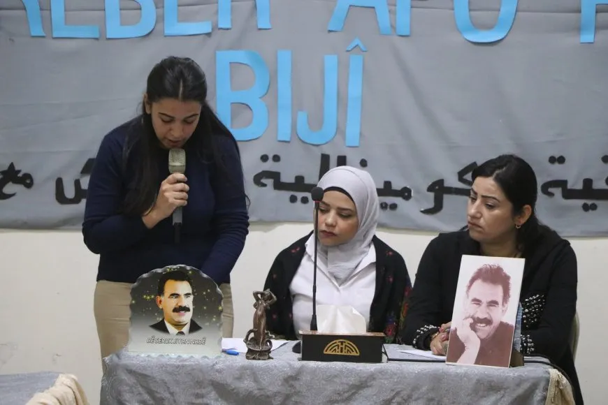 Jinên Ciwan bi daxwaza azadiya Rêber Apo panelek li dar xist