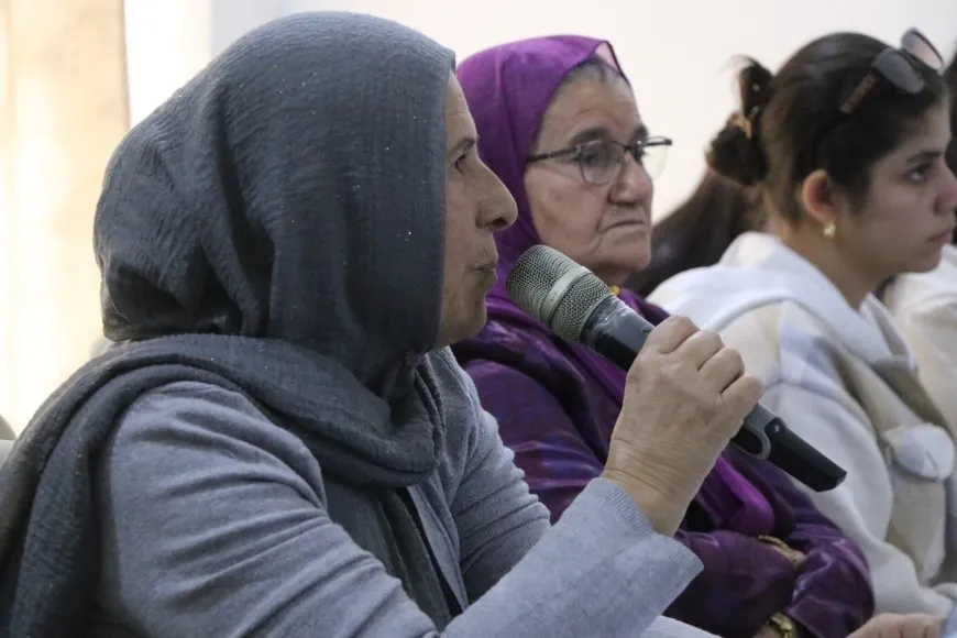 Jinên Ciwan bi daxwaza azadiya Rêber Apo panelek li dar xist