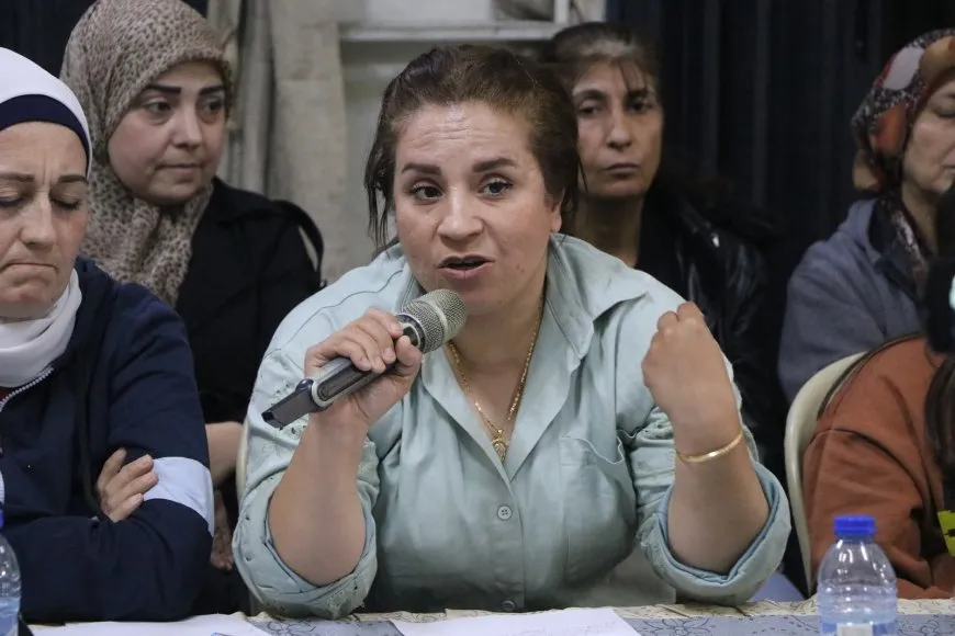 Jinên Ciwan bi daxwaza azadiya Rêber Apo panelek li dar xist