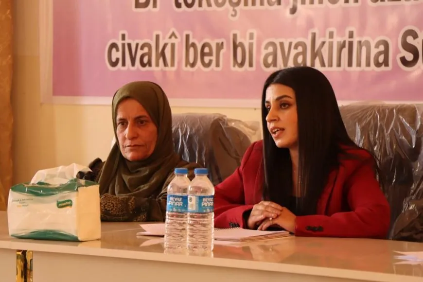 Li Reqayê panela rola jinan di avakirina Sûriyeya demokratîk de