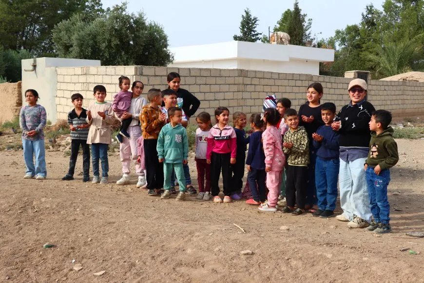 Şêniyan rêûresma zêw li dar xist