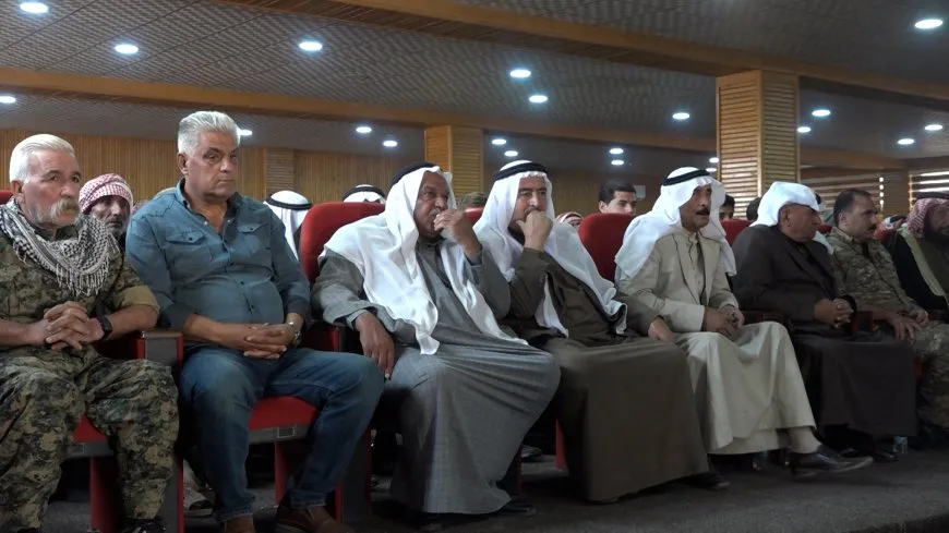 Hêzên Xweparastinê bi şênî û malbatên şehîdan ên Dêrazorê re civiyan