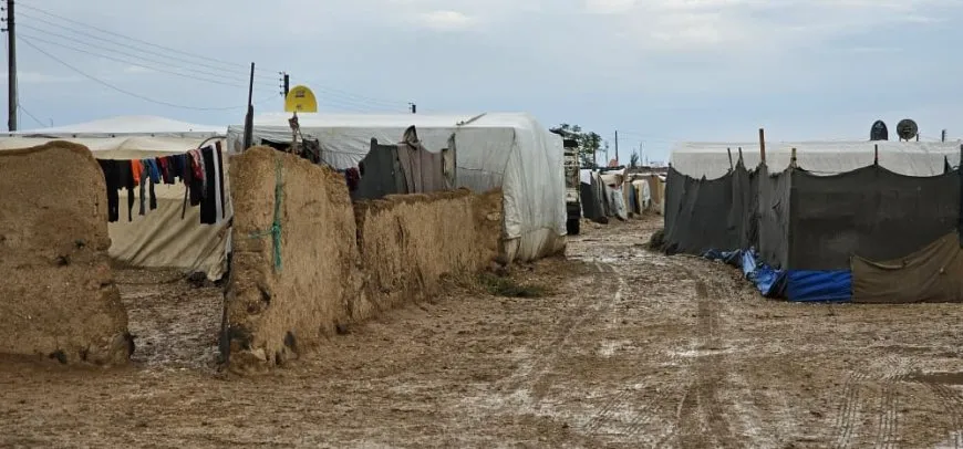 Baranê zehmetiyên koçberên kampa Waşûkanî zêde kirin