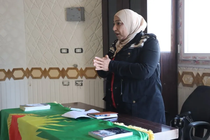 Di çalakiyên 25’ê Mijdarê de rêbazên têkoşînê hatin vegotin