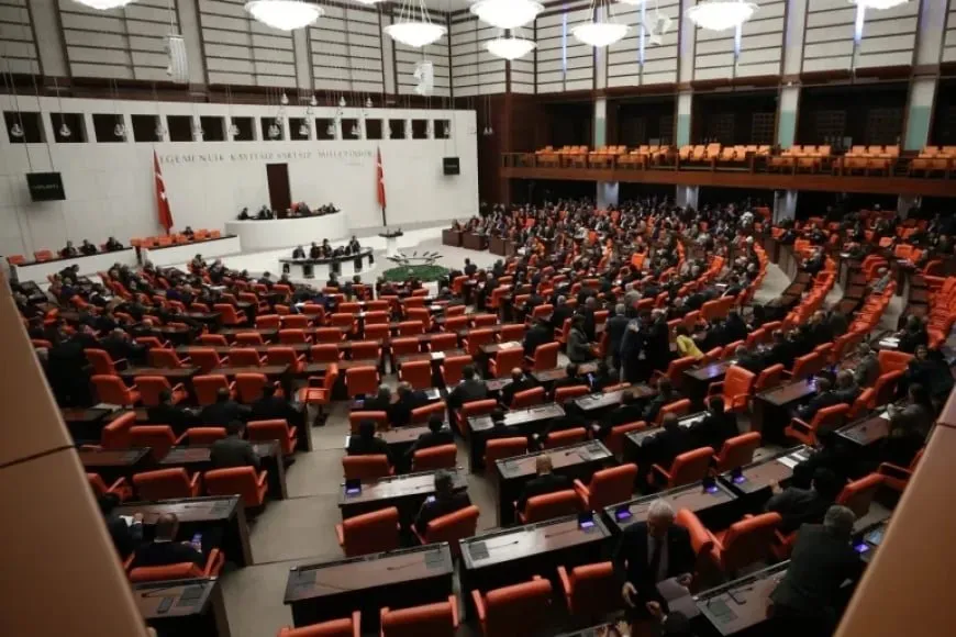 AKP û CHP dê bi rojeva ‘serdana Îmraliyê’ bicive