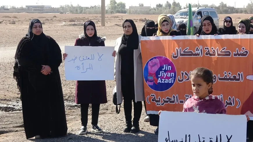Kombûna Zenûbiya bi boneya 25’ê Mijdarê çalakî li dar xistin