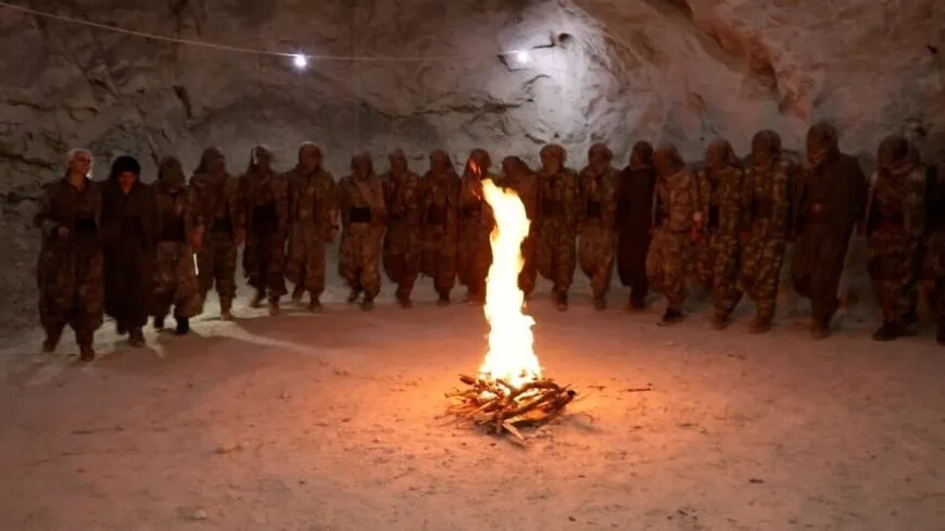 Gerîlayên azadiyê Cejna Berxwedana Neteweyî pîroz kirin